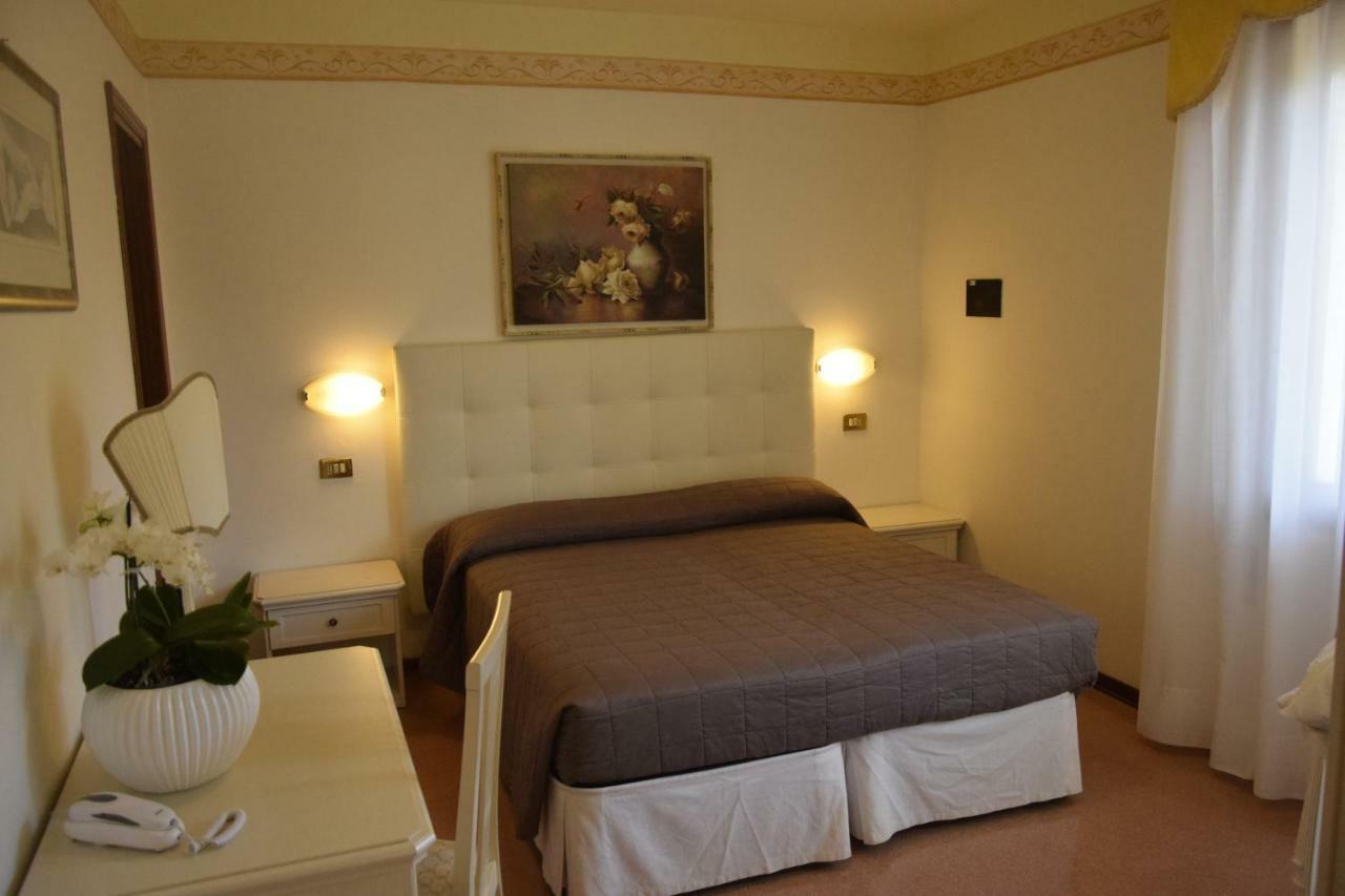 Hotel Marilu Eraclea Mare Luaran gambar